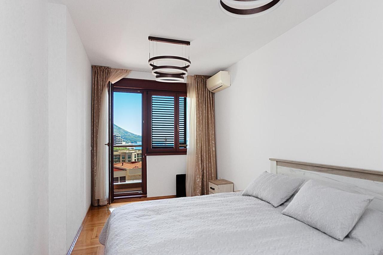 Three Bedroom Spacious Apartment Anatolia Будва Экстерьер фото