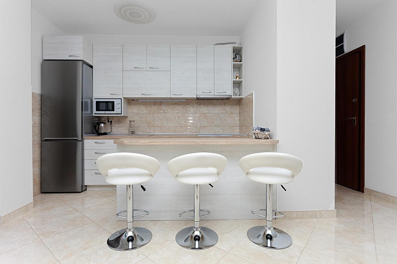 Three Bedroom Spacious Apartment Anatolia Будва Экстерьер фото