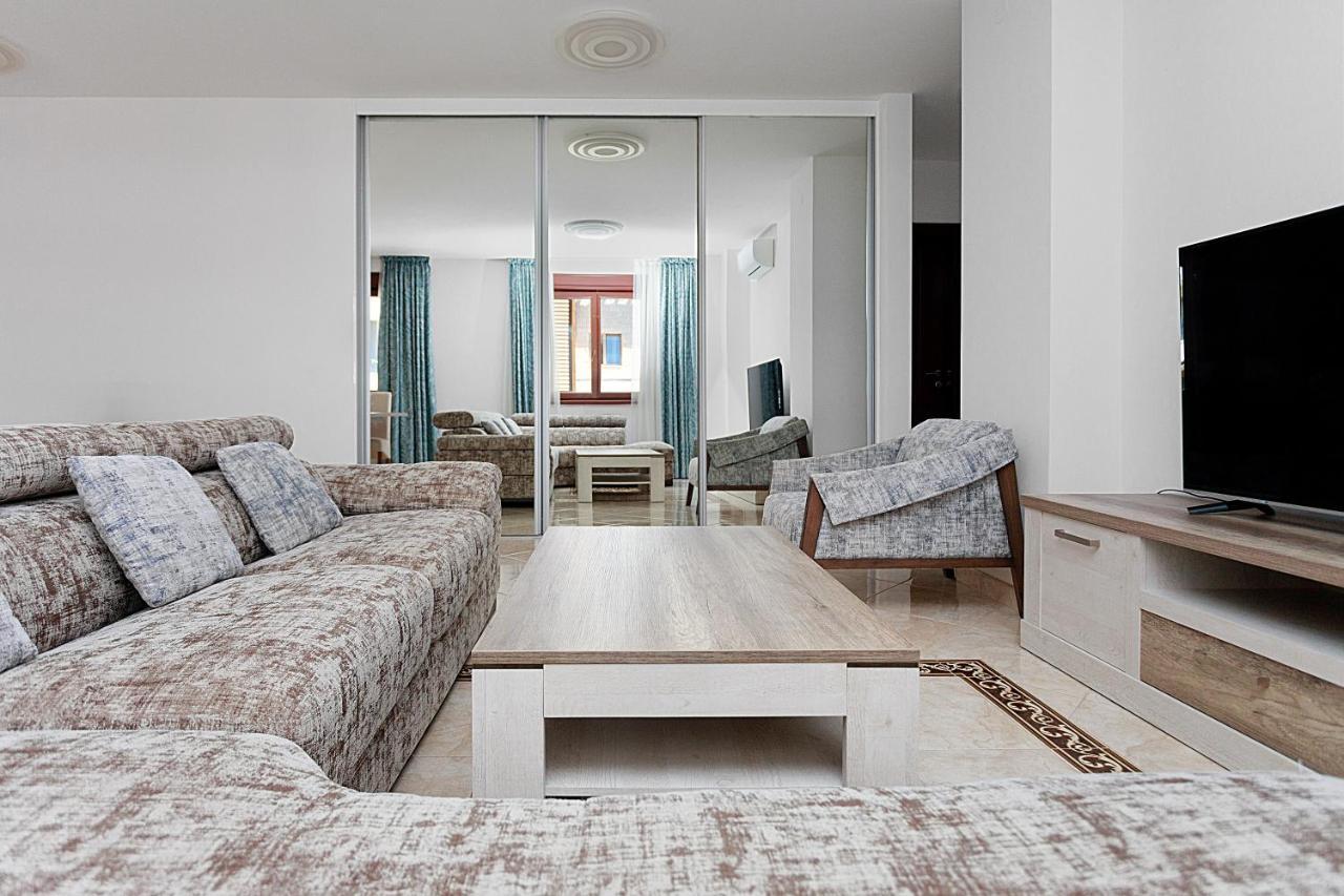 Three Bedroom Spacious Apartment Anatolia Будва Экстерьер фото