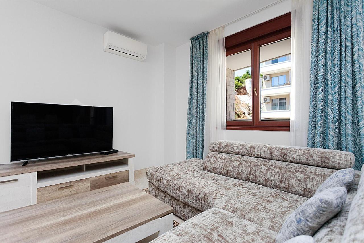 Three Bedroom Spacious Apartment Anatolia Будва Экстерьер фото